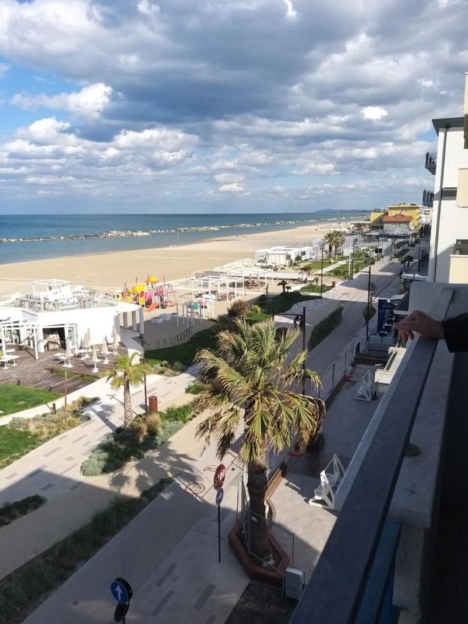 Hotel Ideal 里米尼 外观 照片