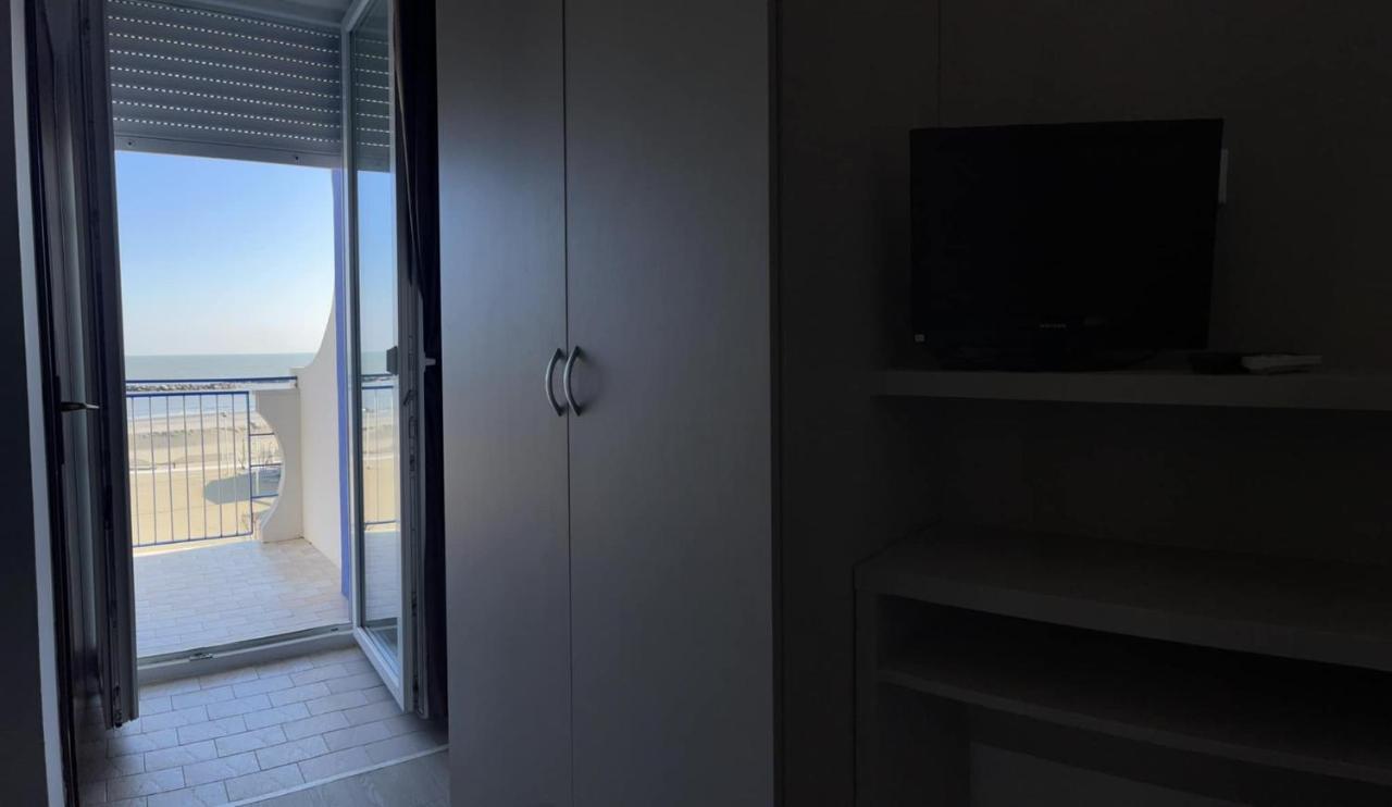 Hotel Ideal 里米尼 外观 照片