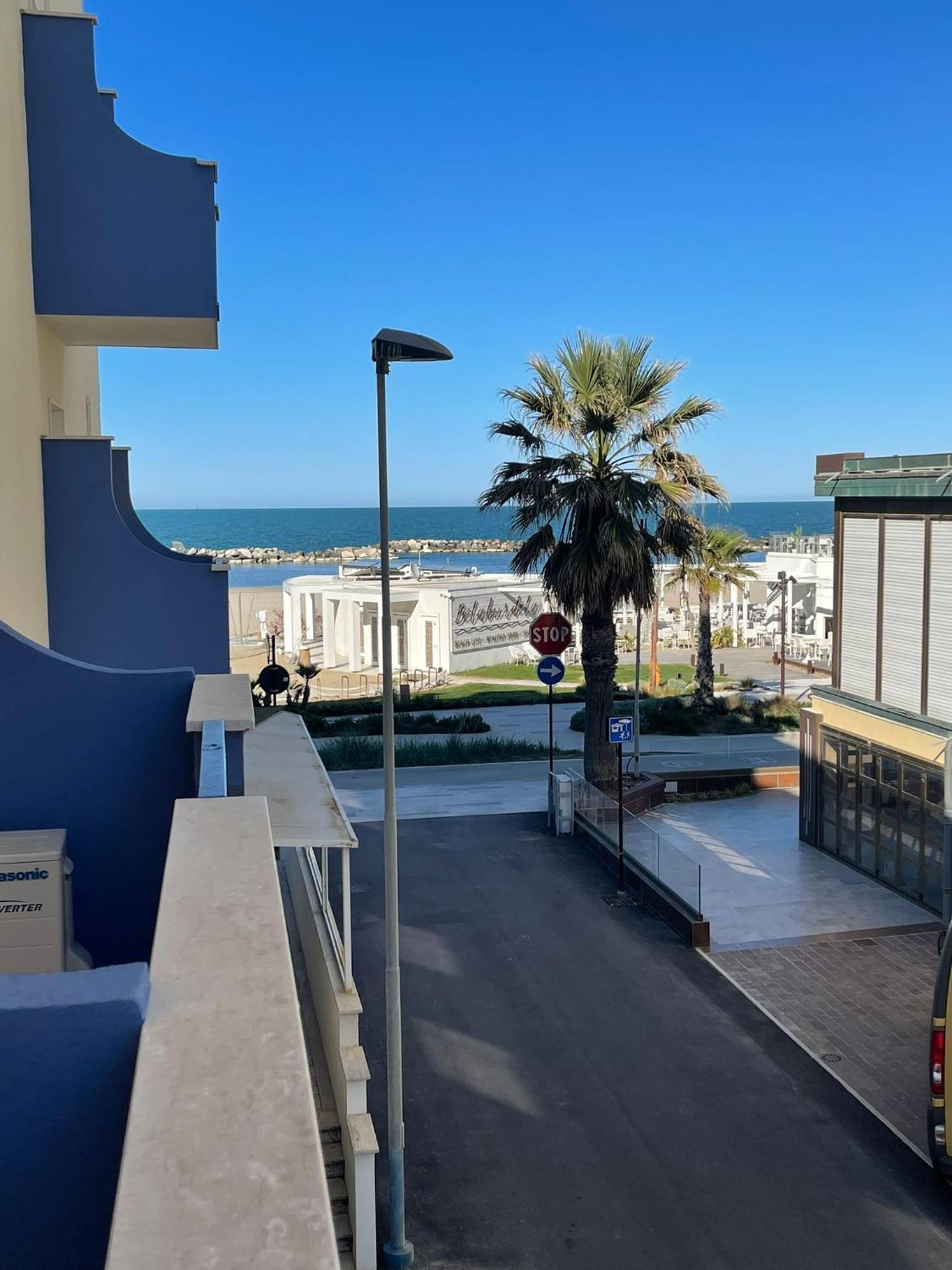 Hotel Ideal 里米尼 外观 照片