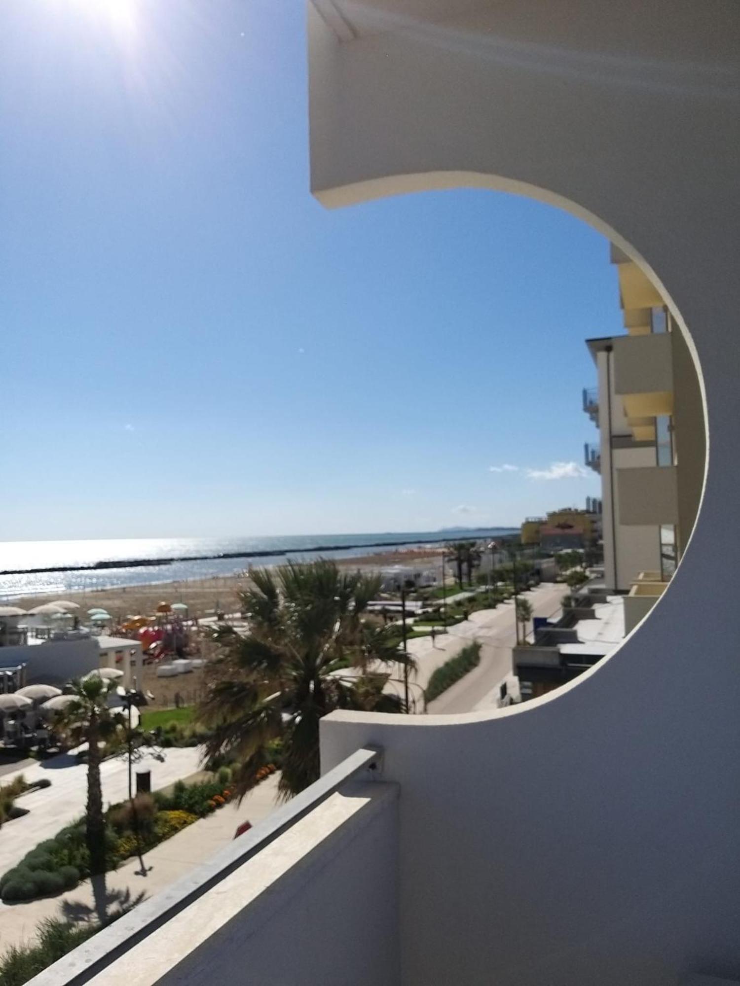 Hotel Ideal 里米尼 外观 照片