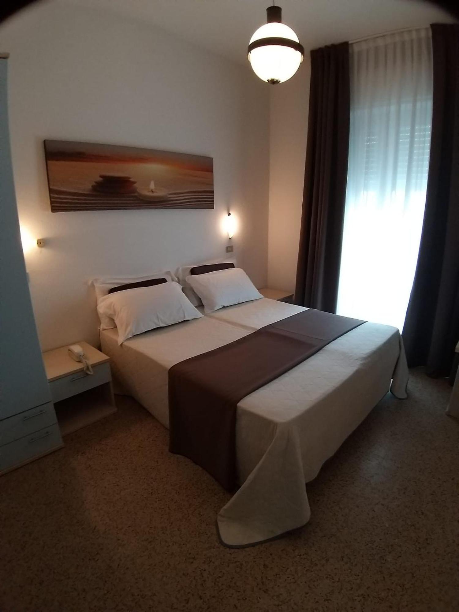 Hotel Ideal 里米尼 外观 照片