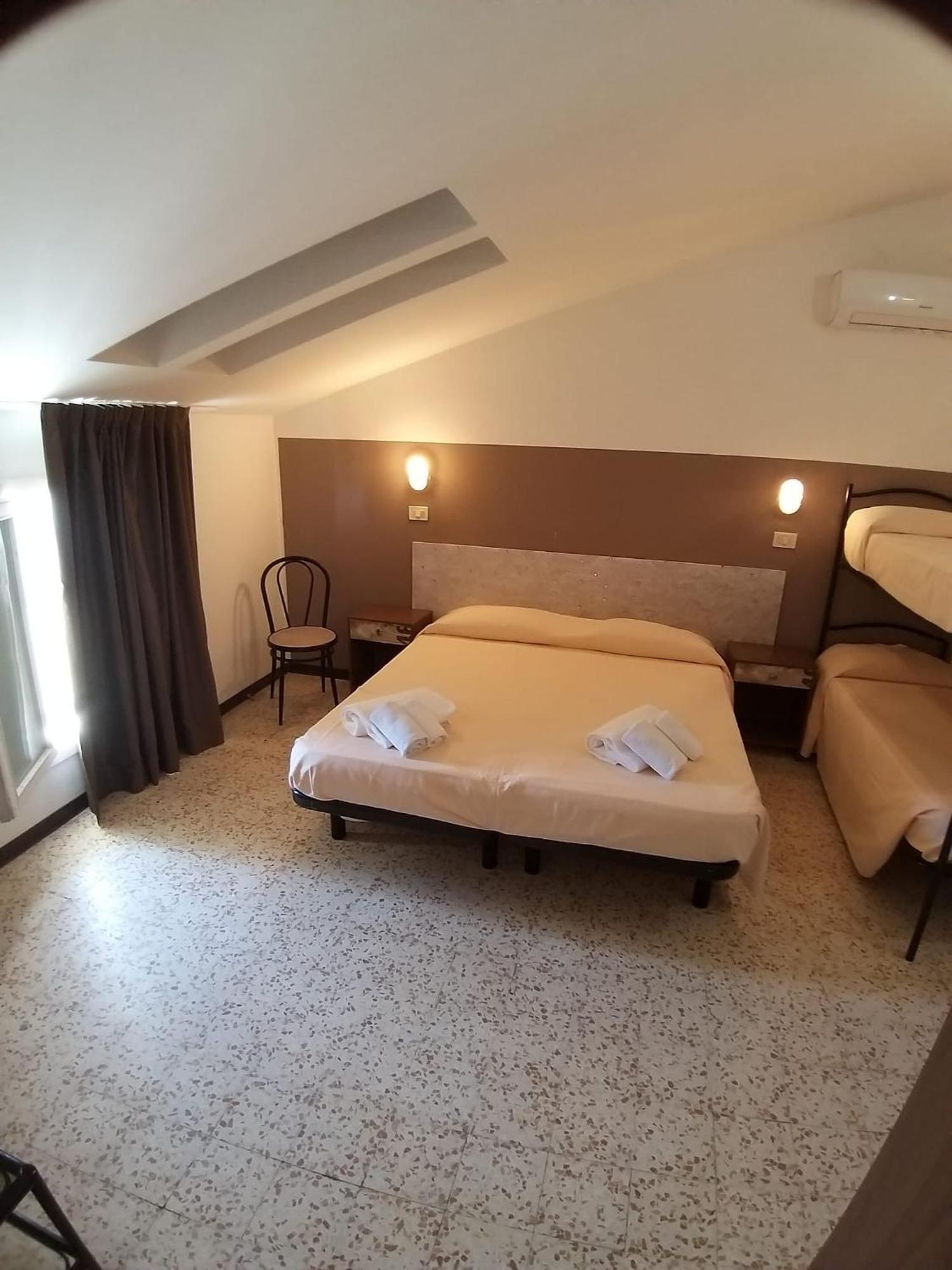 Hotel Ideal 里米尼 外观 照片