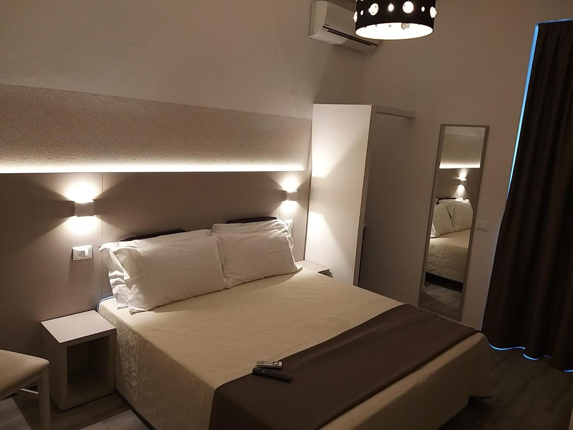 Hotel Ideal 里米尼 外观 照片